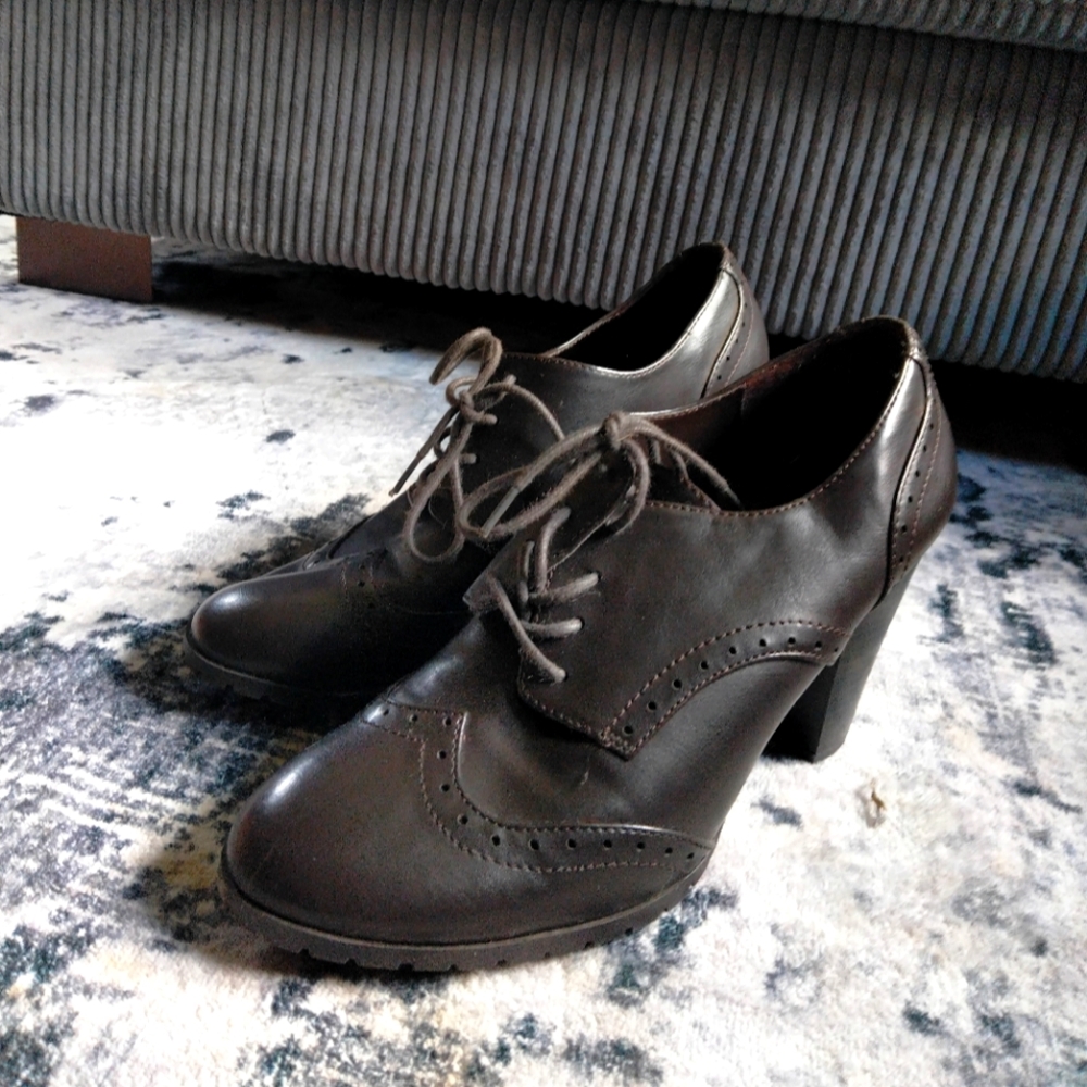 Brown casual dress shoes